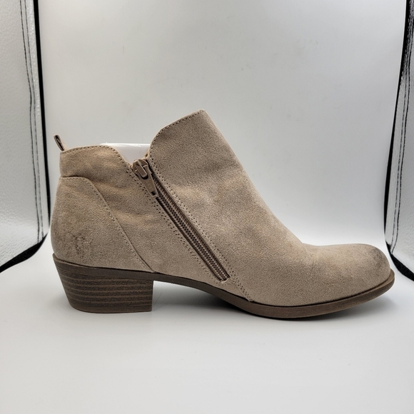 Arizona Cream Gale Heeled Booties Sz 8 - Picture 6 of 10